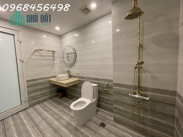 Bán Toà Nhà Văn Phòng Mặt Phố Ngọc Thuỵ Long Biên, 234m2, 8 Tầng, MT 8,6m Giá Đầu Tư
 chỉ 58 tỷ.