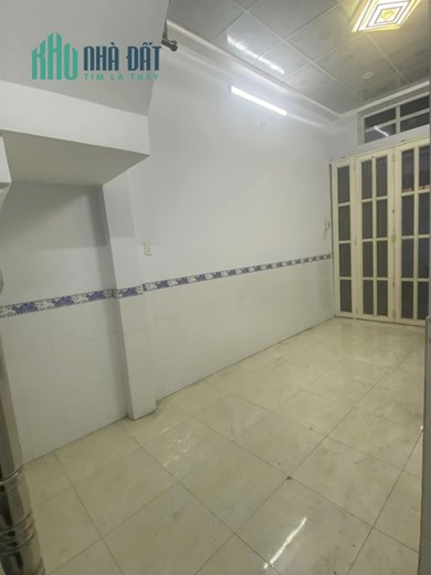 Bán nhà hẻm xe hơi đường Bà Hom, Q6, 28m2, ngang 3.5m, 3 tầng 2PN 3WC, chỉ 4.5 tỷ TL chính chủ.