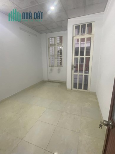 Bán nhà hẻm xe hơi đường Bà Hom, Q6, 28m2, ngang 3.5m, 3 tầng 2PN 3WC, chỉ 4.5 tỷ TL chính chủ.