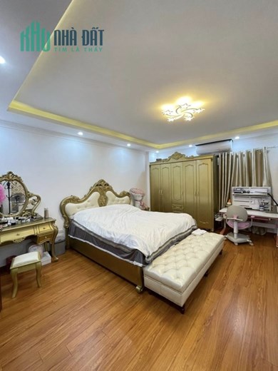 nhà đẹp THẠCH BÀN, ô tô đỗ cửa , tặng full nội thất  sang, sịn trị giá gần 1 tỷ đồng.