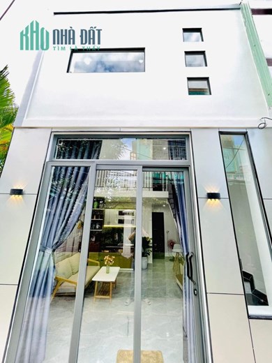 Nhà đẹp Huỳnh Ngọc Huệ kiệt 2m5 chưa tới 2 tỷ