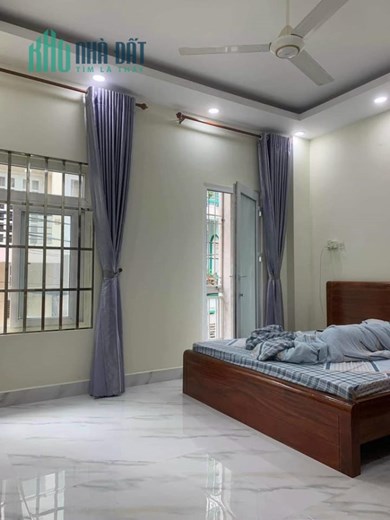NHỈNH 2 TỶ CÓ NHÀ HẺM XE HƠI TRUNG TÂM QUẬN 7