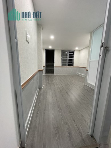 NHỈNH 2 TỶ CÓ NHÀ HẺM XE HƠI TRUNG TÂM QUẬN 7