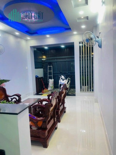 Hẻm xe tải  Nguyễn Thái Sơn p5 gò vấp 
DT: 4m x 14m.CN 56m2.
Trệt + 2 lầu. 
Giá 5.95 tỷ tl