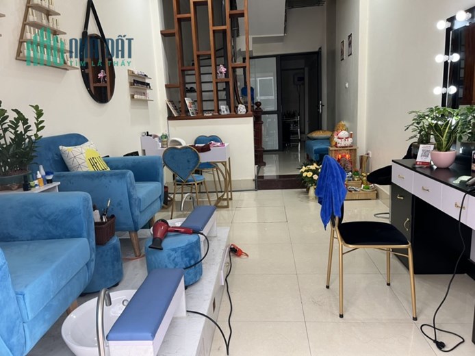 SANG NHƯỢNG TIỆM NAIL - MI - GỘI ĐẦU