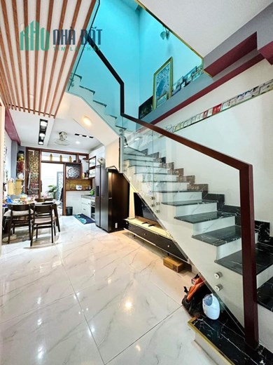 Nhà Hẻm Nhựa, Chợ Tân Hương, Tân Quý, Q. Tân Phú. DT 4x20, 3 Tầng. Chỉ 6 Tỷ 100