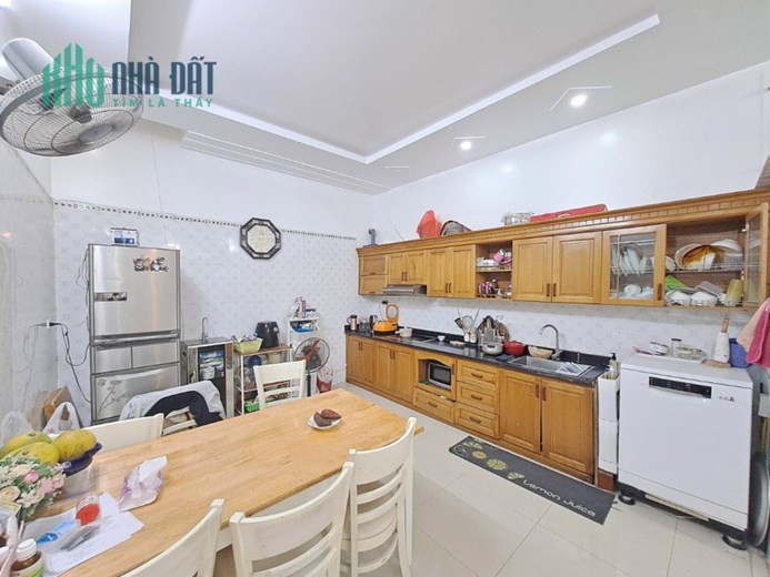Bán nhà phố Thư Trung - Văn Cao, 48m 3 tầng , nhà lô góc, GIÁ 2.5 tỉ cực đẹp