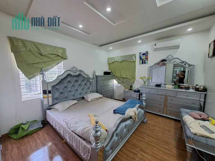 Bán nhà phố Thư Trung - Văn Cao, 48m 3 tầng , nhà lô góc, GIÁ 2.5 tỉ cực đẹp