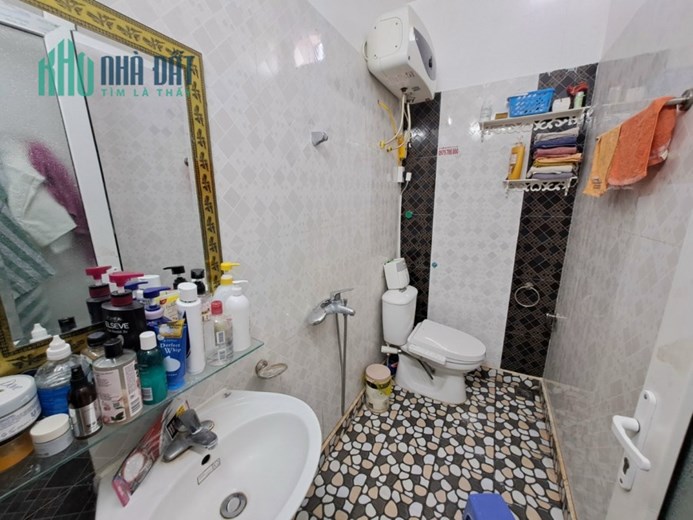 Bán nhà phố Thư Trung - Văn Cao, 48m 3 tầng , nhà lô góc, GIÁ 2.5 tỉ cực đẹp