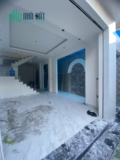 Bán nhà xây mới sân cổng riêng, có vườn cực đẹp, 45m 3 tầng GIÁ 2.6 tỉ