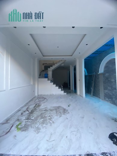 Bán nhà xây mới sân cổng riêng, có vườn cực đẹp, 45m 3 tầng GIÁ 2.6 tỉ