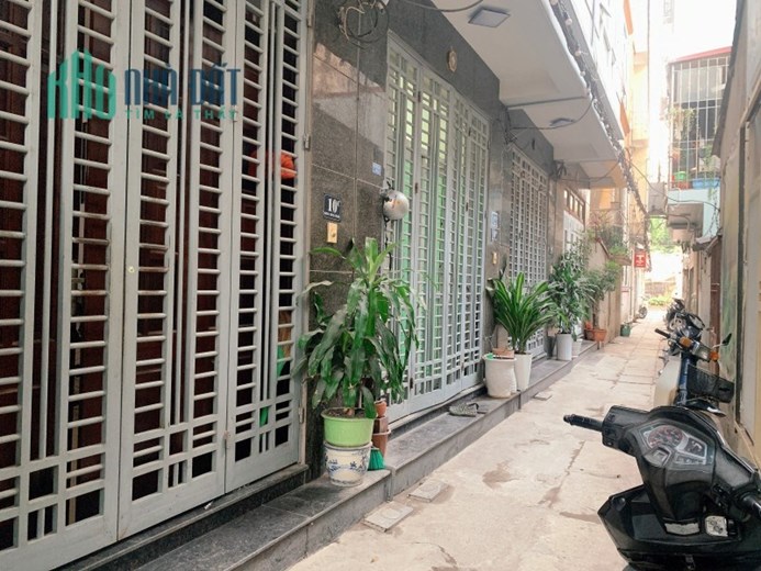 Bán nhà Nguyễn Văn Huyên, Cầu Giấy. 48m2; C4; Giá 6.9 tỷ. Phương