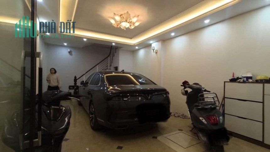 Bán nhà Láng - Đống Đa, 44m2, mặt tiền 4m6, ngõ oto vào nhà
