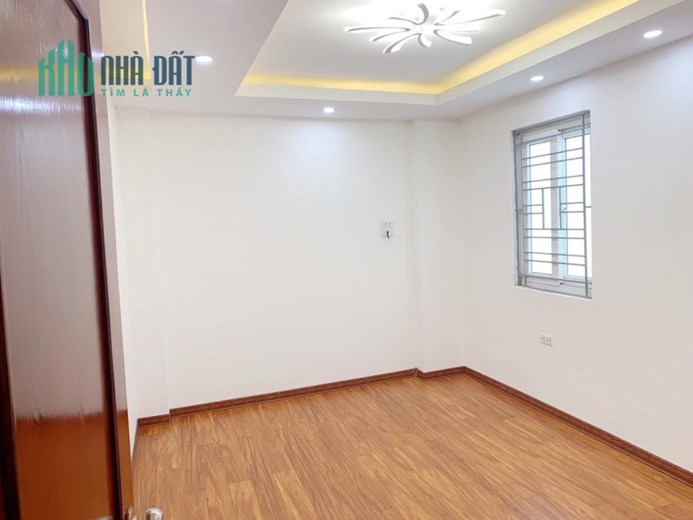 Bán nhà Phố Tây Sơn Đống Đa DT 70m2*3 Tầng MT 7m nhỉnh 7 tỷ