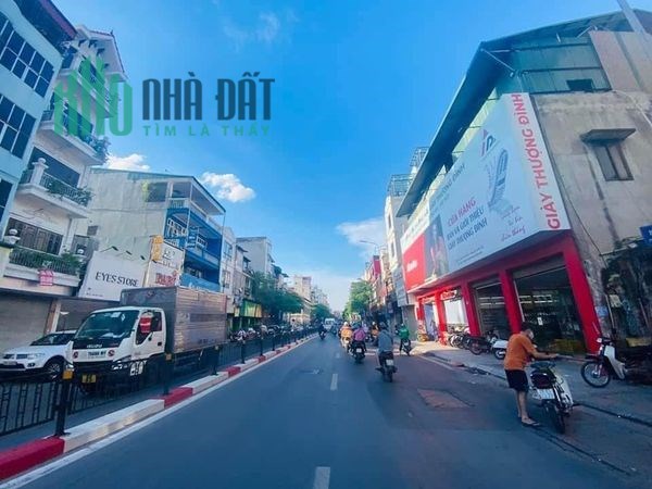 Bán Nhà Mặt Phố Trung Kính82m 5 tầng mặt tiền 5.6m giad chỉ 30 tỷ