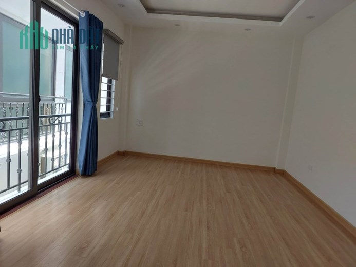 Cho thuê nhà nguyên căn, Xuân Đỉnh 30m, 5T, MT7m. 3 ngủ. Ở sướng. 8tr.
