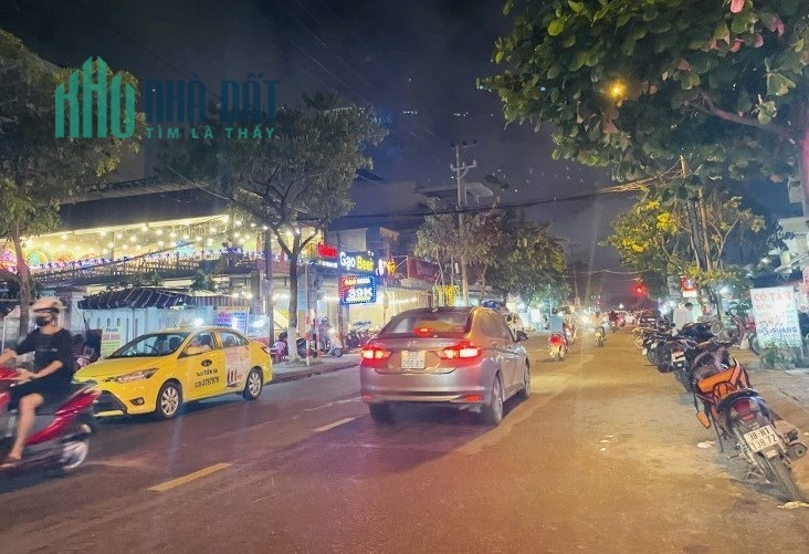 Nhà Mặt Tiền Phan Tứ, 265m2, ngang hơn 8m, ở và KD riêng biệt