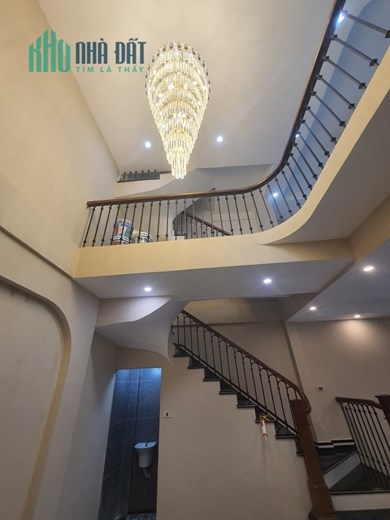 Bán nhà Thạch Bàn, Lô góc, Ô tô, 45 m2, 6 tầng, chỉ nhĩnh 5 tỷ.
