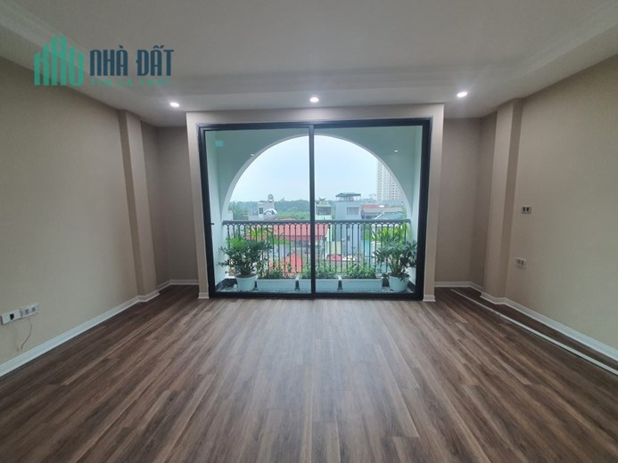 Bán nhà Thạch Bàn, Lô góc, Ô tô, 45 m2, 6 tầng, chỉ nhĩnh 5 tỷ.
