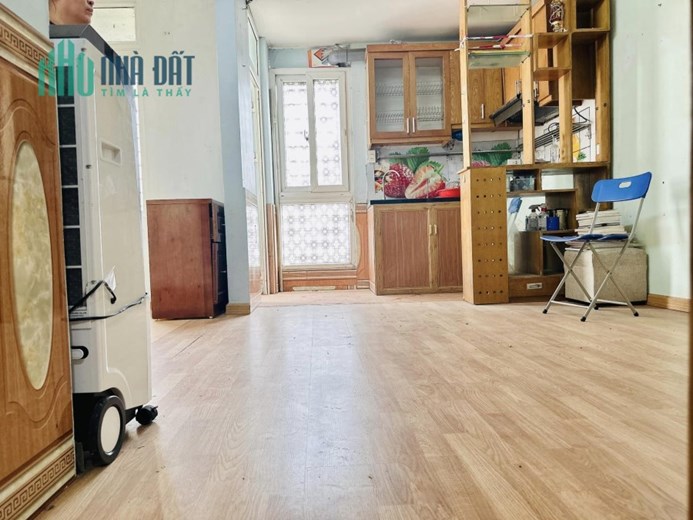 Bán nhà tập thể Nghĩa Tân 60m2, 2P ngủ, 1 P Khách, 1 bếp, sân phơi và để đồ 1.9 tỷ