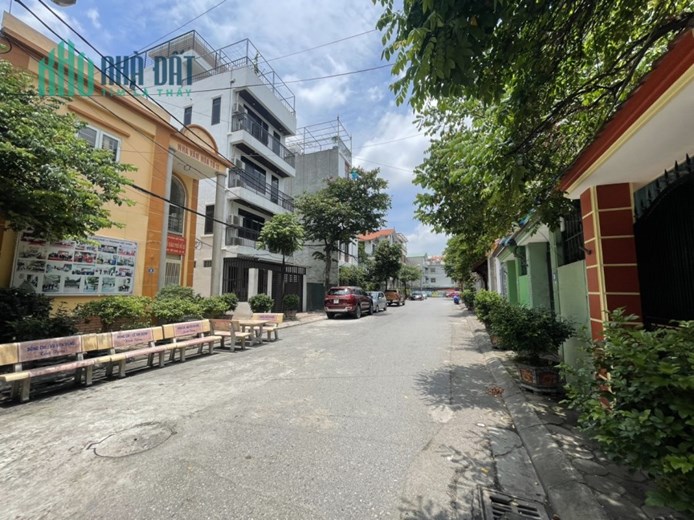 LÔ ĐẤT ĐẸP HIẾM PHỐ HOA LÂM