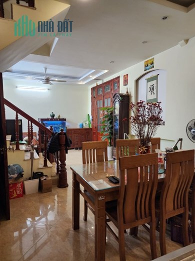 Bán nhà phố Trung Kính,Yên Hòa dt 55m2 x 4,5 t mt 11 m lô góc mới đẹp giá 6,4 tỷ