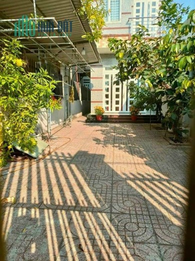 Cho thuê nhà 1 trệt 1 lầu gần chợ Phú Hoà, Thủ Dầu Một, Bình Dương. 6.5tr
