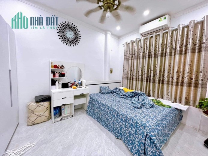 Hơn 2 Tỷ Có Hộ Khẩu Đống Đa Hà Nội. Nhà Thiết Kế Đẹp Hợp Lý. Chủ Thiện Chí Bán. Sổ Đỏ Sẵn Sàng Giao