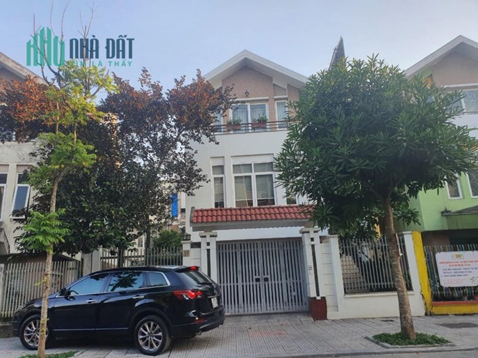 Bán Biệt Thự VIP Văn Phú, Hà Đông, Nội Thất Đẹp, Ở Đẳng Cấp, 180m2 3T MT27m, Chỉ 20 tỷ