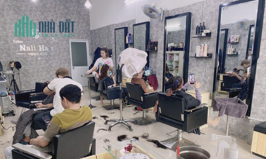 SANG TIỆM TÓC +NAIL MẶT TIỀN – số 1274 Lê Văn Lương, Xã Phước Kiển, Huyện Nhà Bè