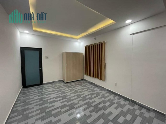 GHỦ GẤP BÁN NÊN GIẢM THÊM 200TR-CMT8- P15 QUẬN-10-DT GẦN 50M2 SD, 1 TRỆT 1 LẦU, CHÍNH CHỦ LÂU ĐỜI,