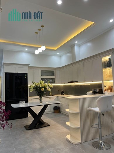 Bán gấp nhà liền kề Văn Quán, Hà Đông, 110m2, 5 tầng, gara ô tô giá rẻ 14 tỷ