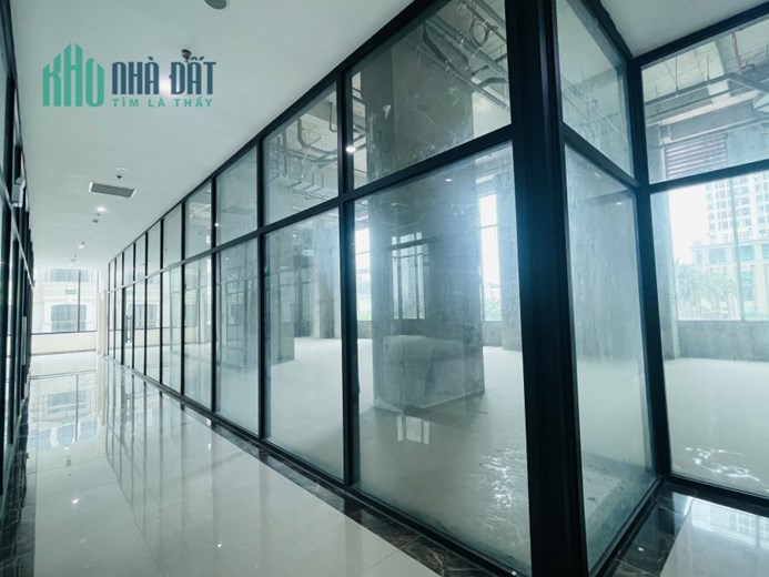 Duy nhất lô sàn thương mại văn phòng Roman Plaza, sổ hồng lâu dài, giá chỉ 33 triệu/m2, khai thác