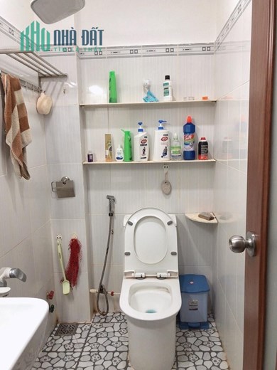 Gấp bán nhà đường 32 Nguyễn Duy Trinh, Q.2, 1 trệt + 3 lầu, 78m2, ngang 4m, 4PN, SHR. Chỉ 6.1 Tỷ