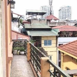Cần bán gấp nhà Hoàng Hoa Thám ngõ thông Đội Cấn, Ngọc Hà