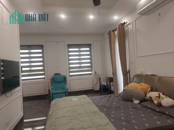 TT ĐỐNG ĐA, LÔ GÓC, Ô TÔ TRÁNH, KINH DOANH ĐỈNH, 5 TẦNG THANG MÁY