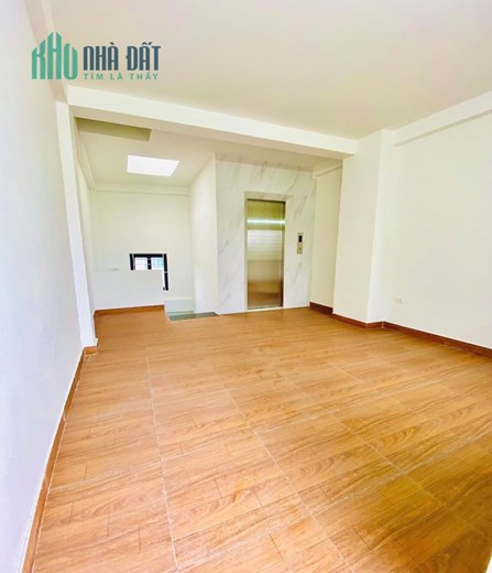 Bán Nhà Ngã Tư Sở - Quận Thanh Xuân- Ngõ Rộng, Thang Máy. 41m x6 tâng MT4,3m