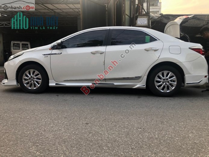 Xe Toyota Corolla altis 1.8E MT 2020 Số 60 ngõ 98, đàm quang trung, long biên,  Hà Nội