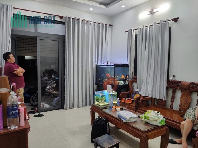 Bán nhà đường Tân Thới Nhất 01 , Quận 12 , 6PN, 117m2, giá 6 tỷ TL.