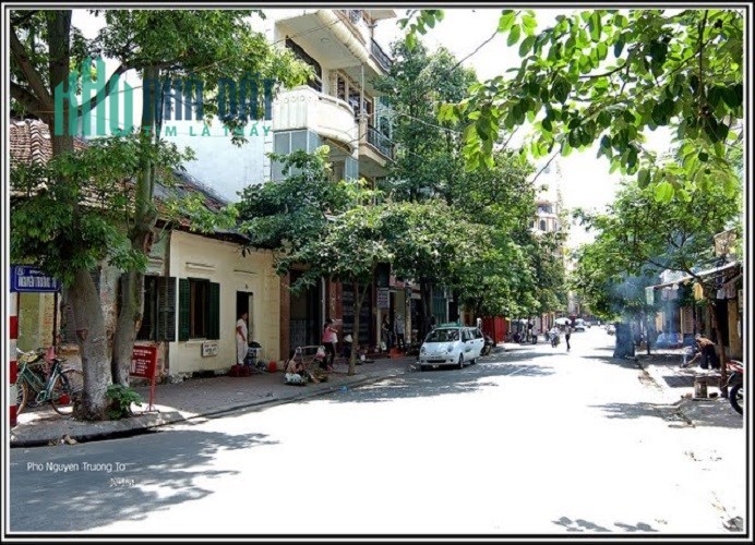 Cần bán nhà 13 tỷ MT: 5m - Mặt phố Nguyễn Trường Tộ, 35mx5T, SĐCC