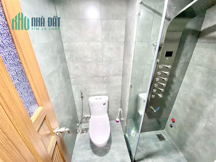 Cho thuê CHDV Nguyễn Cửu Vân Full nội thất