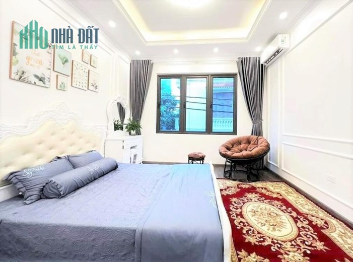 Bán Nhà Trung Tâm Quận Hai Bà Trưng, Nhà 5 Tầng Gần Phố. Bạt Ngàn Khách.