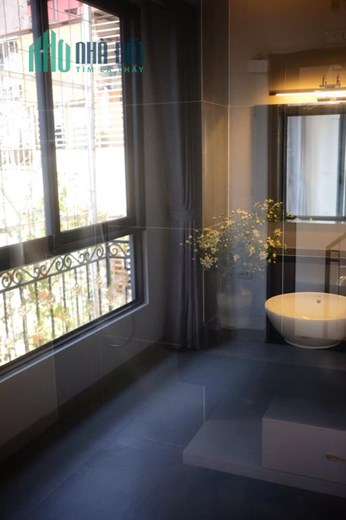 Bán nhà Trần Hưng Đạo Hoàn Kiếm 40m 6T thang máy 11.5 tỷ nhà mới cách mặt phố 15m