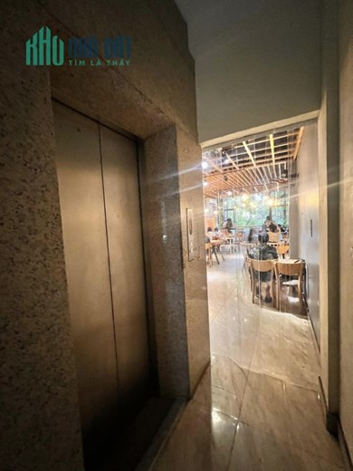 Bán Nhà Mặt Phố Cầu Giấy 50m x 6 Tầng Thang Máy Kinh Doanh Giá 21.8 Tỷ.