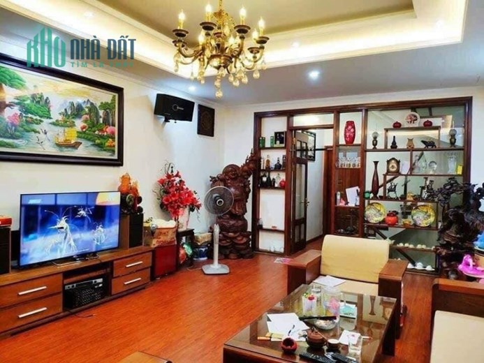 Chính chủ bán nhà Nguyễn Chí Thanh 33m2 giá bán 4,5 tỷ, gần đường ô tô