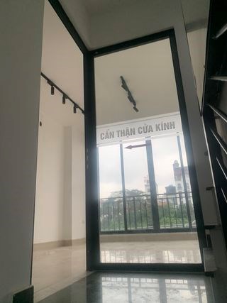 Cho thuê MẶT BẰNG KINH DOANH, CỬA HÀNG 30M2 X 5 tầng mặt phố NGUYỄN VĂN HUYÊN, Cầu Giấy