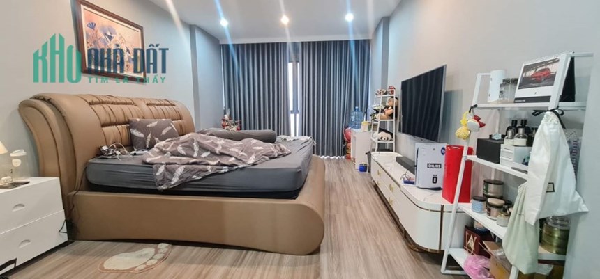Lời ngay 3 tỷ- Hẻm 8m Lê Văn Sỹ, Quận 3. GPXD: Hầm 5 tầng (5.2 x 15m)
