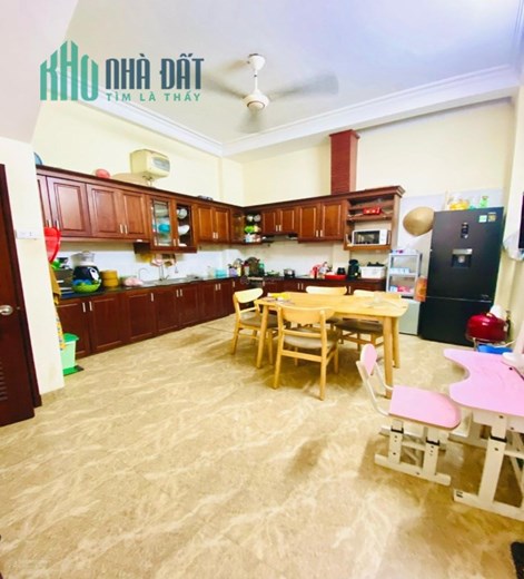 Bán nhà mặt ngõ Thổ Quan, Khâm Thiên ô tô vào nhà, Diện tích 52,8m2 x 5 tầng, giá chỉ 10,5 tỷ