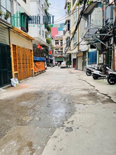 Bán nhà mặt ngõ Thổ Quan, Khâm Thiên ô tô vào nhà, Diện tích 52,8m2 x 5 tầng, giá chỉ 10,5 tỷ