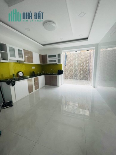 3 căn liền kề, HXH Đoàn Thị Điểm, 4.1x16m, 5 Tầng, mới ở ngay SHR, 11 Tỷ TL